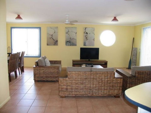 Beaches 1 - Rent Accommodation 3