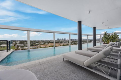 Rivello Apartments - Free Secure Car Park, 6km To City, Ferry Terminal, Eat Street, Rooftop Pool, Sauna, Portside Dinning - Rent Accommodation 1