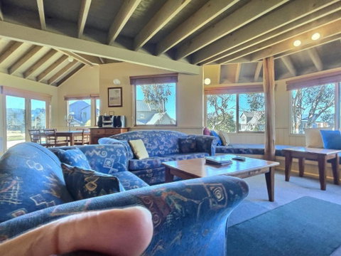 Red Robin - Rent Accommodation 1