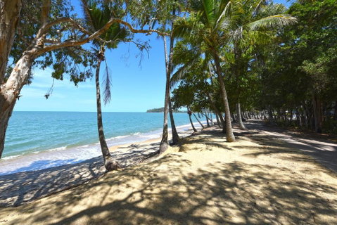 Ribbons Beachfront Apartments Clifton Beach - Rent Accommodation 1