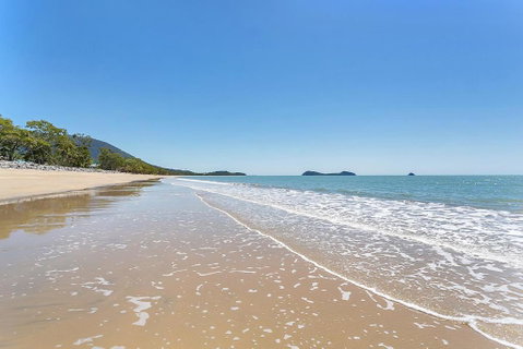 Ribbons Beachfront Apartments Clifton Beach - Rent Accommodation 2