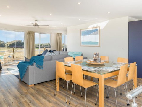 Riptide At Cape Woolamai - Rent Accommodation 2