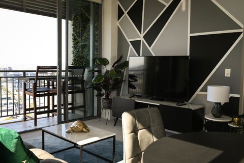 River View Apartment In Brisbane With Parking - Rent Accommodation 2