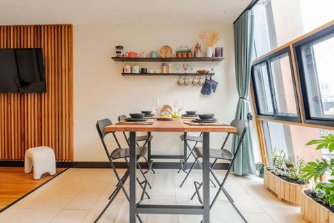 Riverside Apartment Melbourne CBD - Rent Accommodation 2