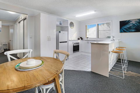 Riverside Location, Noosa Sound - Rent Accommodation 3