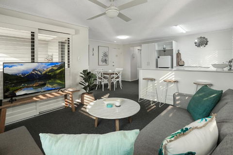 Riverside Location, Noosa Sound - Rent Accommodation 1