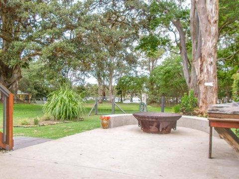 Riverside Retreat - Rent Accommodation 2