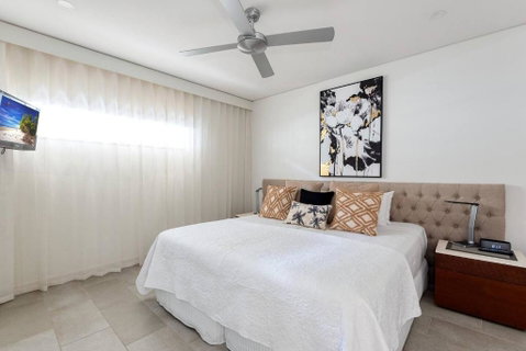 Rose At Temple Palm Cove - A Poolside Paradise - Rent Accommodation 3