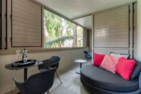 Rose At Temple Palm Cove - A Poolside Paradise - Rent Accommodation 2