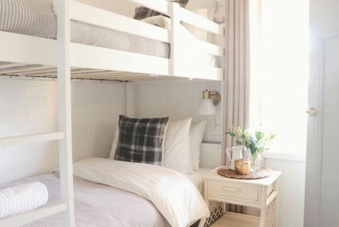 Rustic Chic 200 Metres From CBD - Rent Accommodation 1