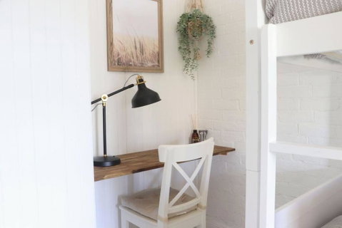Rustic Chic 200 Metres From CBD - Rent Accommodation 2