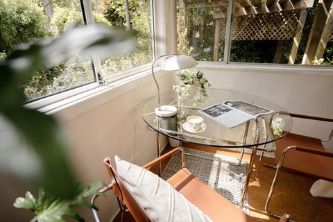 Romantic Garden Cottage With Home Cinema - Rent Accommodation 0