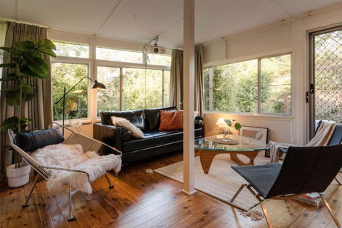 Romantic Garden Cottage With Home Cinema - Rent Accommodation 3