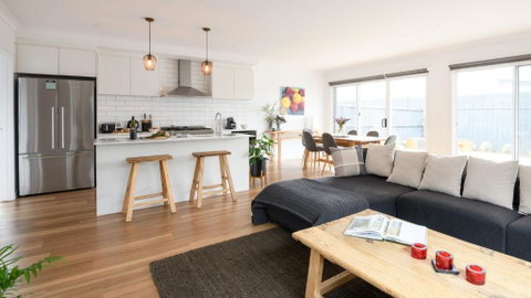 Rock Cottage - Rent Accommodation 1