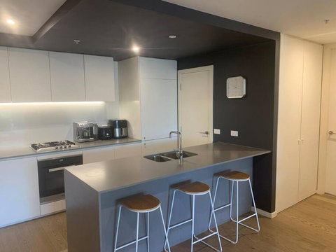 Rooftop Infinity Pool - St Kilda Luxury - Rent Accommodation 1