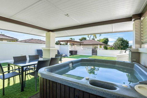 Rooftop Tranquility At Stunning Temple Resort - Rent Accommodation 0