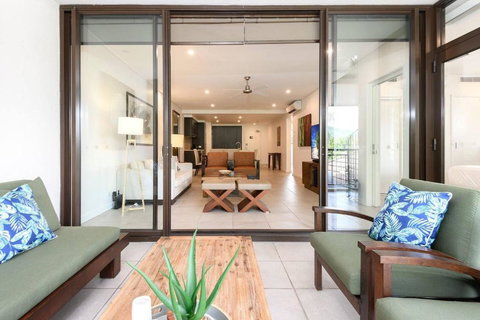 Rooftop Tranquility At Stunning Temple Resort - Rent Accommodation 1