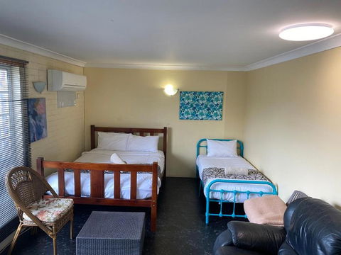 Rosebourne Gardens Motel - Rent Accommodation 3