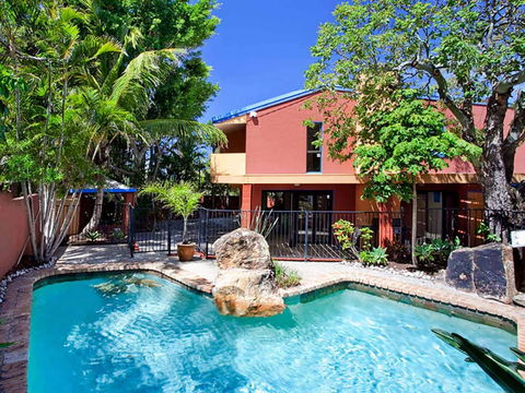 Ross Cres Spacious Private Beach House - Rent Accommodation 0