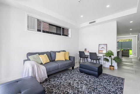 Rousehill 5Br With Pool Near Shopping Centre&Train - Rent Accommodation 2