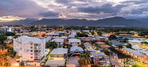 Rydges Esplanade Resort Cairns - Rent Accommodation 3