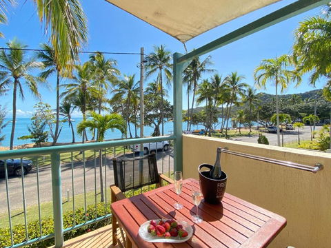 Sails On Horseshoe Apartment 4 - Rent Accommodation 2