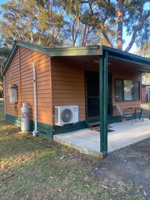Sale Caravan Park - Rent Accommodation 2