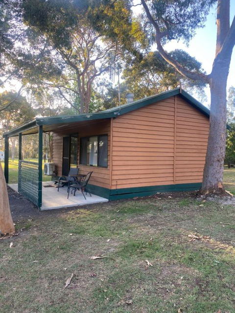 Sale Caravan Park - Rent Accommodation 3