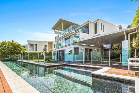 Saltwater, Sunrise Beach - Rent Accommodation 1