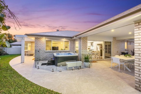 Salty Pause At Bondi House - With Spa And Pet Friendly! - Rent Accommodation 2