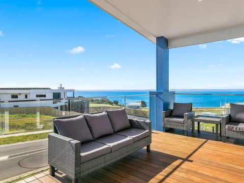 San Freemo - Rent Accommodation 0
