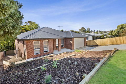 Sanctuary - Rent Accommodation 1