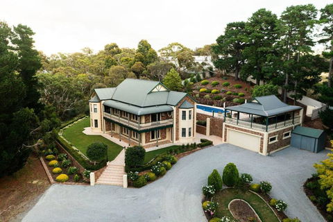 Sand Road Estate - Rent Accommodation 0