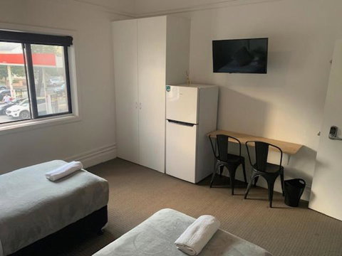 Sandy Bottoms Guesthouse - Rent Accommodation 1