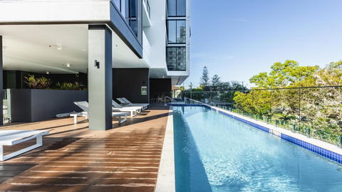 Sandbar Burleigh - Rent Accommodation 1