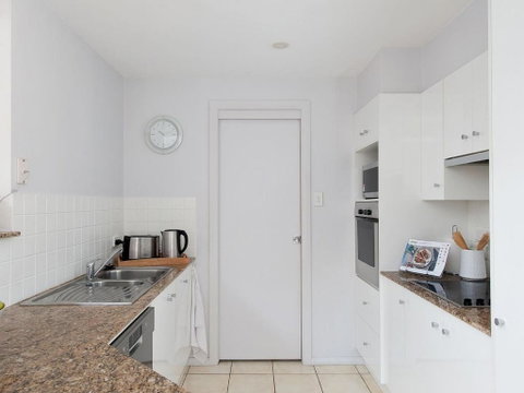 Sandcastle Shores - Rent Accommodation 3