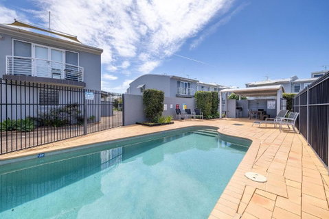 Sandcastles 4 -8 Ala Moana Way - Rent Accommodation 0