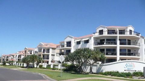 Sands 16, 20 - 22 Pacific Parade - Rent Accommodation 0