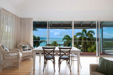 Seascape On Shutehaven - Whitsunday Views Holiday Home - Rent Accommodation 2