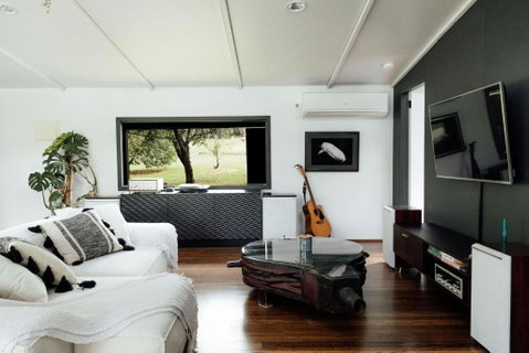 The Artemis Cottage - Rent Accommodation 3