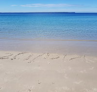 Beachside Husky - Waterfront - Rent Accommodation