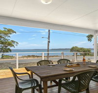 Bellevue - overlooking serene Lake Woolumboola - Rent Accommodation