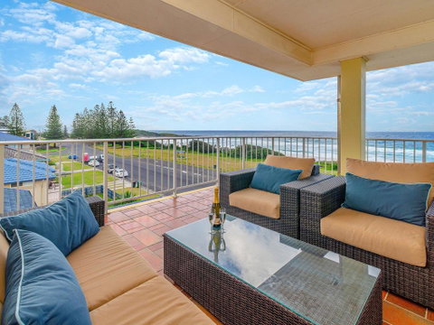Bindaree 9 - Spectacular Views - Rent Accommodation 0