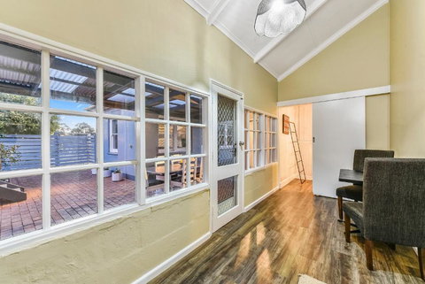 The Jazz B&B - Rent Accommodation 2