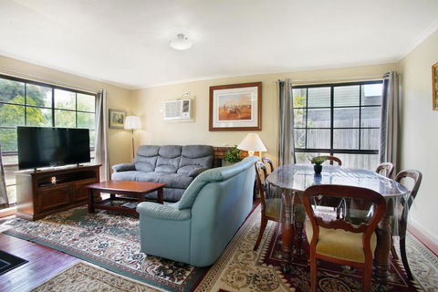 Three Bedroom Sweet Retreat In Coburg - Rent Accommodation 0