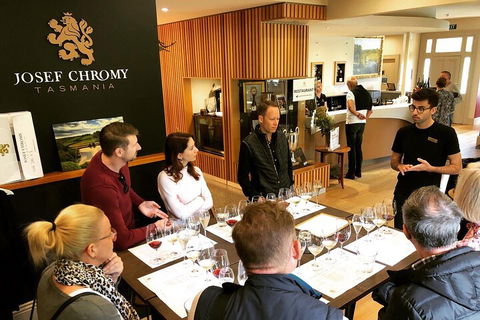 Tamar Valley Wine And Gin Tour With Lunch - Rent Accommodation 0