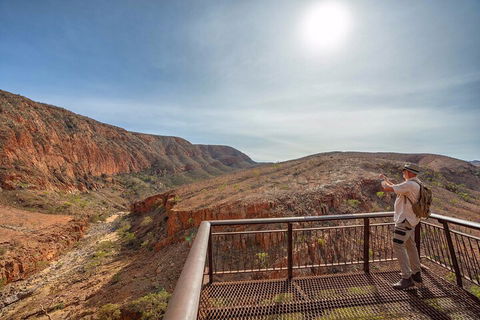 Private 9 Hour Walk And Waterhole Tour In West MacDonnell Ranges - Rent Accommodation 3