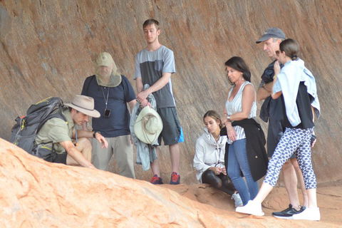 Uluru Small Group Tour Including Sunset - Rent Accommodation 2